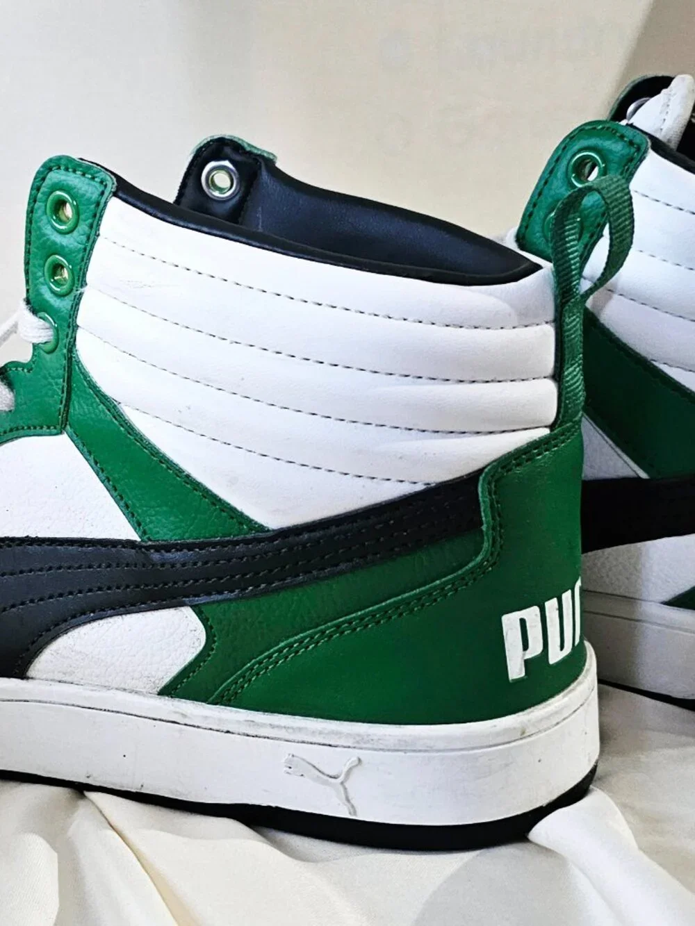 Puma dribble mid